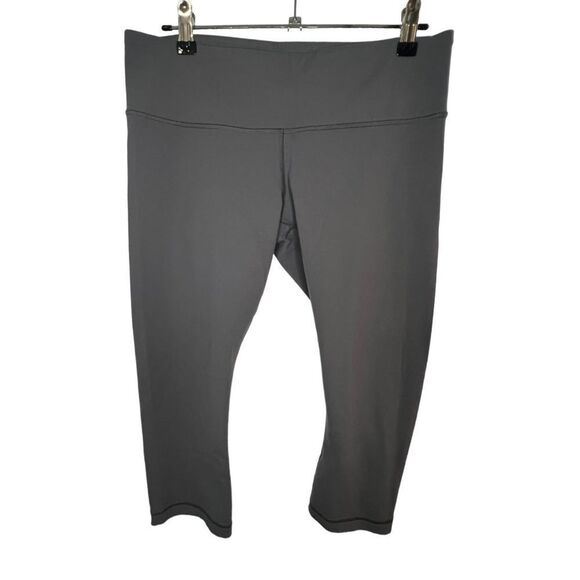 Lululemon Cropped Grey Athletic Leggings - Picture 1 of 4